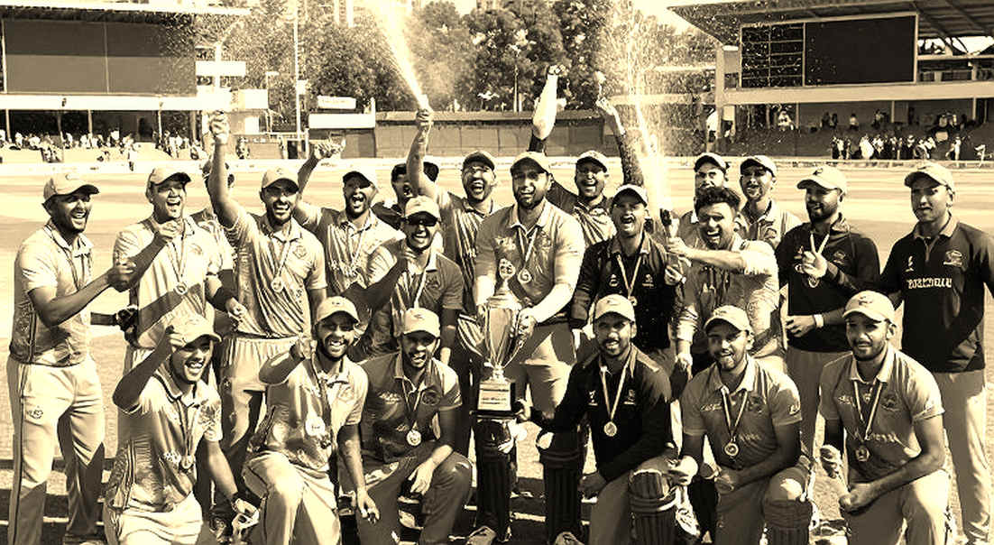 দুবাইয়ের নীরবতা, রাজশাহীর নাড়ি: এশিয়া কাপে বাংলাদেশের ১৮ থেকে ৩২ ওভারের ফাঁক